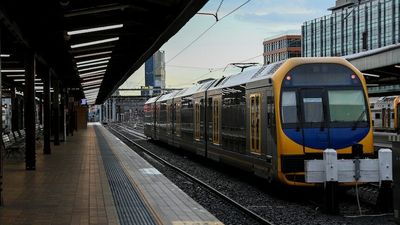 NSW Transport Minister ups the ante on rail union offering free train travel every Friday for a year if workers promise not to go on strike