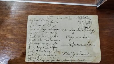 Townsville shopping centre cleaner finds 106yo WWI postcard sent from battlefield in Turkey