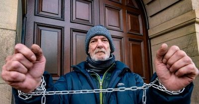 Homeless man chained himself to town hall before council gave him a house