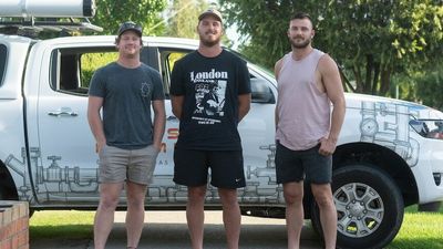 Tradies from north-east Victoria on a mission to help flood-affected NSW