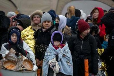 Over 100,000 Britons sign up to host a Ukrainian refugee within hours