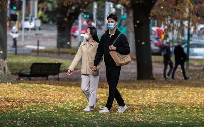 Colder weather will likely lead to an uptick in COVID-19 cases, but don’t panic just yet