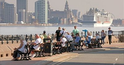 Met Office issue April weather update with Brits set to roast in 28C Saharan heatwave