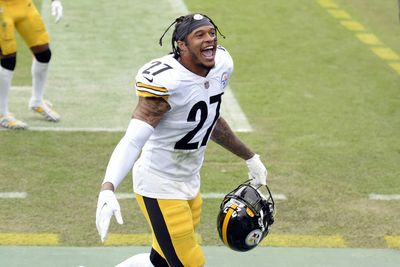 Steelers place restricted tender on LB Marcus Allen