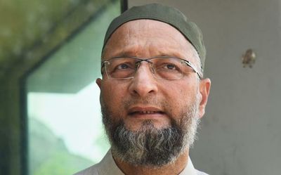 Owaisi ‘disagrees’ with K’taka HC verdict on Hijab