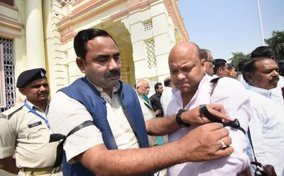 Ruckus in Bihar Assembly, Opposition demands apology from CM