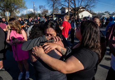 Crowd clashes with San Antonio police after fatal shooting