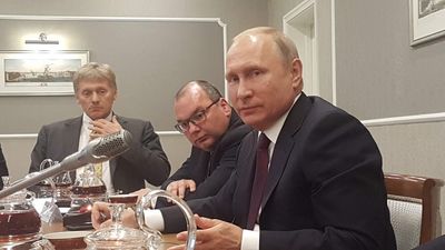 Who has been hit by the latest round of UK sanctions against Russia?