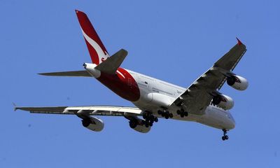 Calls for expert panel to study noise impacts of proposed third runway at Melbourne airport