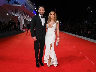 Jennifer Lopez and Ben Affleck reportedly sailed on yacht owned by Russian oligarch before it was seized