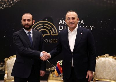 Armenia ready to establish diplomatic ties with Turkey, RIA says