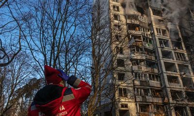 Ukraine will not join Nato, says Zelenskiy, as shelling of Kyiv continues