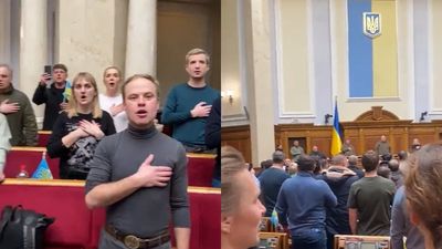 Ukrainian MPs sing national anthem at emergency parliamentary session in Kyiv