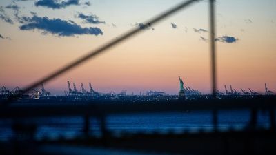 Senate passes bill to make Daylight Savings permanent
