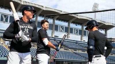 Report: Unvaccinated Yankees, Mets Can't Play in Home Games in 2022