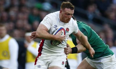 England focus on chop tackles to avoid further red cards against France