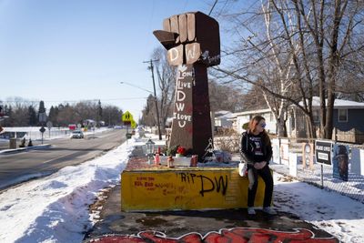 Daunte Wright memorial to stay put in Brooklyn Center