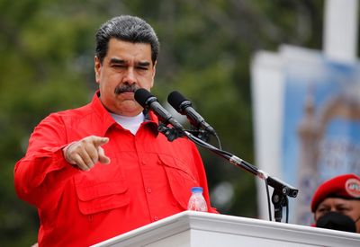 Venezuela's government seeks to widen talks to include more groups