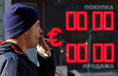What happens if Russia defaults on its debt?