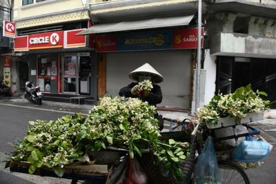 Vietnam ends Covid-19 quarantine for international travellers