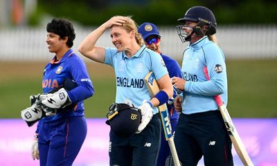 England keep slim World Cup hopes alive with four-wicket win over India