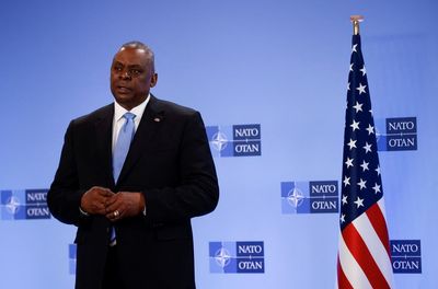 U.S. defense secretary: 'We remain united in our support of Ukraine'