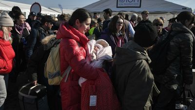 Europe urged to improve refugee plan as Ukraine war stokes pandemic