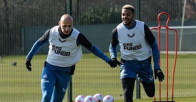 Eddie Howe sweating on fitness of midfield pair for Newcastle United's Everton test