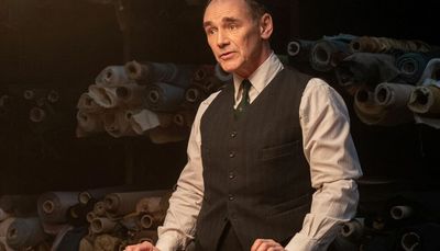 ‘The Outfit’: Mark Rylance keeps us guessing as a low-key Chicago tailor bullied by mobsters
