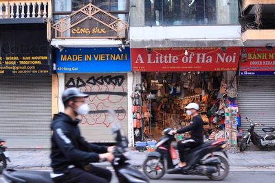 Vietnam drops COVID-19 restrictions for foreign visitors