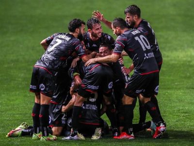Western Sydney trump Reds in Adelaide