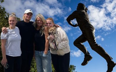 Warne family’s ‘humbling’ donation amid preparations for huge MCG memorial