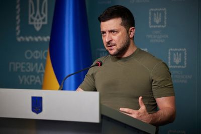 Ukraine president says any peace deal must offer security guarantees