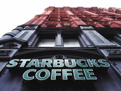 Starbucks CEO Kevin Johnson Announces Retirement; Founder Howard Schultz To Return In Interim Role