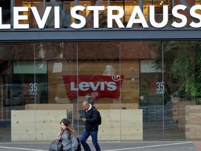Levi's Trademarks Metaverse And NFT Virtual Clothing