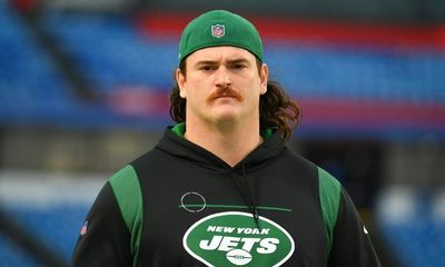 2022 NFL free agency: Jets re-signing OL Dan Feeney