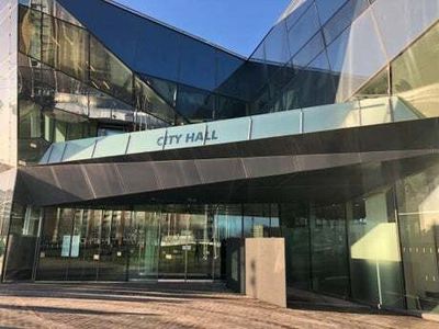 The Crystal: New London City Hall finally set to open after four-month delay