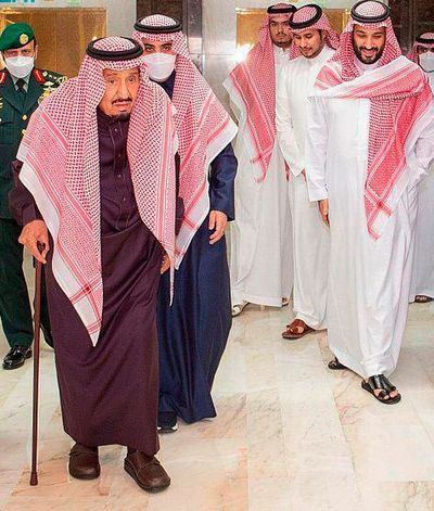 Saudi king leaves hospital after pacemaker battery changed