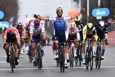 Cavendish sprints to 159th career win in Milano-Torino