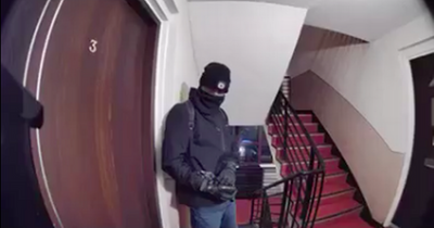 Thugs caught on doorbell camera attempting to break into Glasgow flat