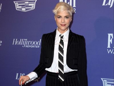 Selma Blair shares message of ‘strength’ as she marks MS Awareness month