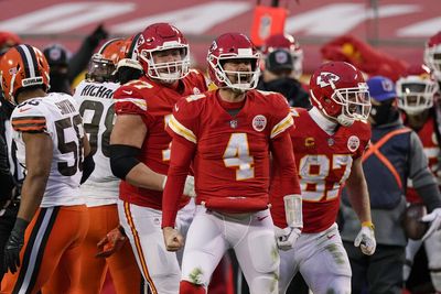 Chiefs to re-sign backup QB Chad Henne