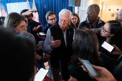 Hoyer sees quick start to fiscal 2023 budget process - Roll Call