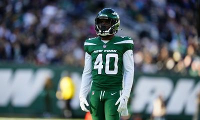 Jets exercise exclusive rights options for 3 players