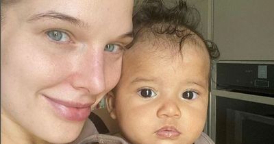 ITV Coronation Street star Helen Flanagan praised for posting 'natural' photo as she goes make-up free