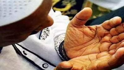 22 Lucknow mosques alter Friday namaz timing for Holi