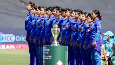 Women's World Cup: India lose after batting collapse against England