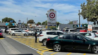 Father charged with attempted murder of daughter at Sefton Plaza offers to plead guilty to lesser charge