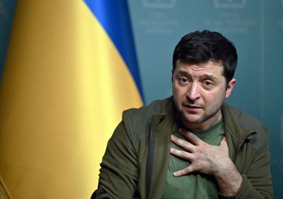 Facebook removes ‘deepfake’ video of Ukrainian president that called on forces to surrender