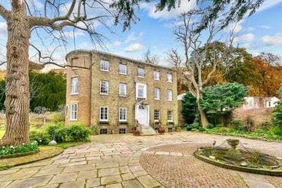 Time-capsule Georgian manor beside Hampton Court Palace for sale for first time in 50 years